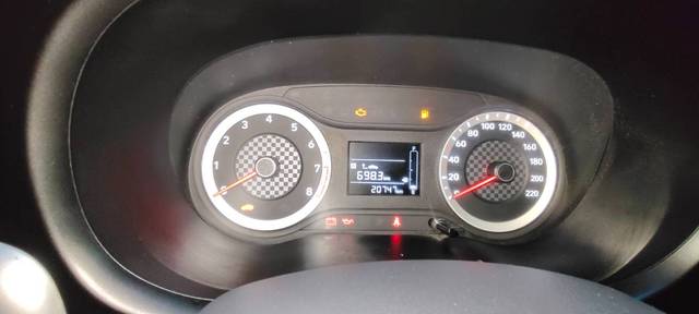 https://images10.gaadi.com/usedgaadi-sellcar/UsedCar/d5c0fd7aa/0bb265ef-1a60-4777-90ba-0a07b14acada.jpg?imwidth=6401