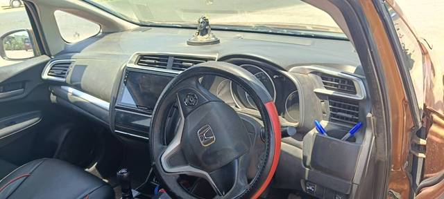 https://images10.gaadi.com/usedgaadi-sellcar/UsedCar/d5c235c8a/c4178093-2245-4e10-a06d-db01238a1f74.jpg?imwidth=6400