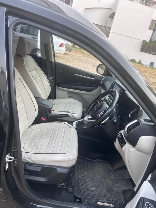 https://images10.gaadi.com/usedgaadi-sellcar/UsedCar/d5c4ed53a/fd76cd02-b006-4bb0-903f-3e2ed983f05b.jpeg?imwidth=6402