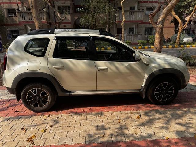 https://images10.gaadi.com/usedgaadi-sellcar/UsedCar/d5c50b80a/6d9a5322-642d-41fc-9797-712b4bdae8ba.jpeg?imwidth=6402