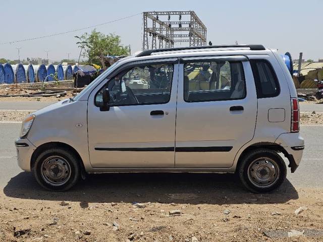 https://images10.gaadi.com/usedgaadi-sellcar/UsedCar/d5c517bba/0f805c03-de17-4aa8-b6a6-b33f988b8786.jpg?imwidth=6402