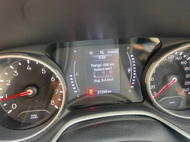 https://images10.gaadi.com/usedgaadi-sellcar/UsedCar/d5c605e6a/646bd389-9904-4ee3-94bc-5321638c3320.jpg?imwidth=6401