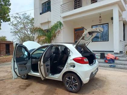 Tata Tiago 1.2 Revotron XZ Plus