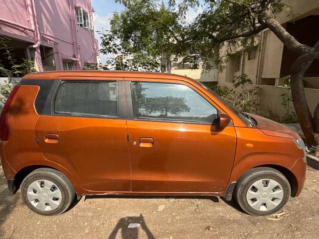 https://images10.gaadi.com/usedgaadi-sellcar/UsedCar/d5cac60ea/2206bf6d-e064-4aa3-8e91-d6d69841ba52.jpg?imwidth=6400