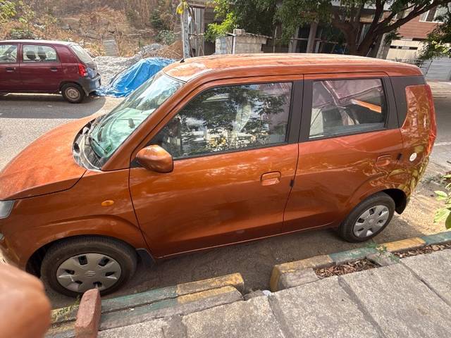 https://images10.gaadi.com/usedgaadi-sellcar/UsedCar/d5cac60ea/6be6b311-dd22-48ca-9c85-e0ef3416a662.jpg?imwidth=6402