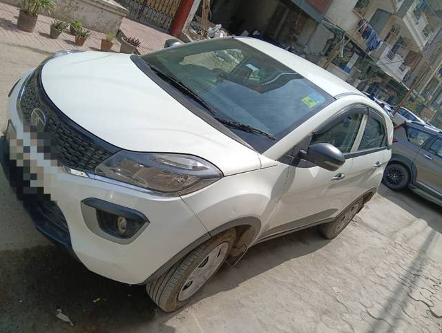 https://images10.gaadi.com/usedgaadi-sellcar/UsedCar/d5cc4f78a/4ae4bdd3-9c06-4a51-a8cc-54c577431a46.jpg?imwidth=6401