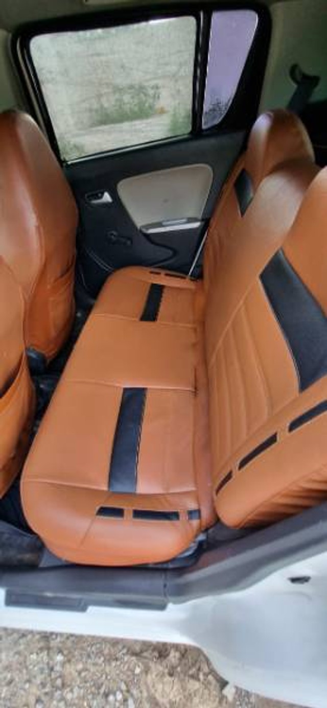 https://images10.gaadi.com/usedgaadi-sellcar/UsedCar/d5cffdd8a/181c4298-760c-42de-9427-f54c21ae3362.jpg?imwidth=6402