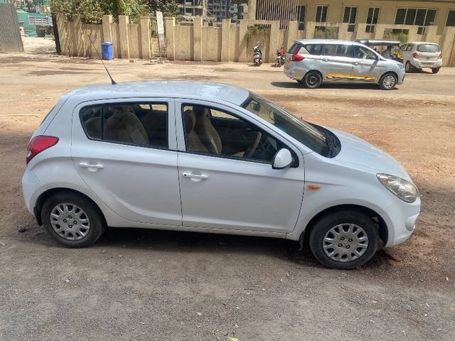 https://images10.gaadi.com/usedgaadi-sellcar/UsedCar/d5d0cf8aa/04a5858e-2267-4f94-b405-9d83757bd5fb.jpeg?imwidth=6400