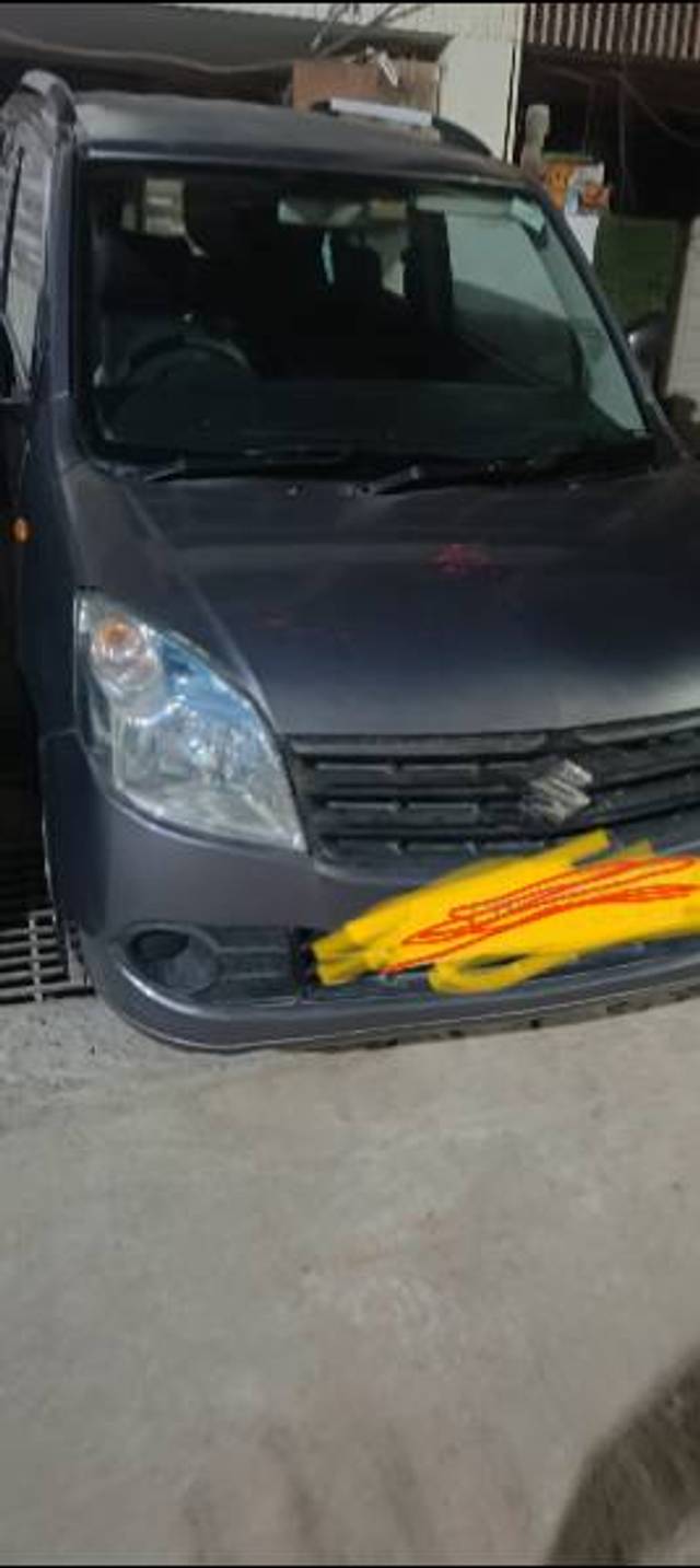 https://images10.gaadi.com/usedgaadi-sellcar/UsedCar/d5d28d8ca/89ff358d-2104-4cee-af2c-3adc141ecb50.jpg?imwidth=6400