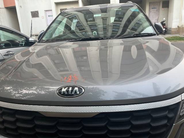https://images10.gaadi.com/usedgaadi-sellcar/UsedCar/d5d2e52da/735eb2fb-a30a-4592-80bf-fbd40950f863.jpeg?imwidth=6400