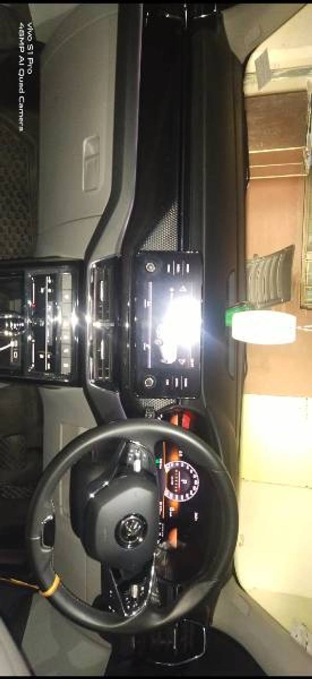 https://images10.gaadi.com/usedgaadi-sellcar/UsedCar/d5d44064a/968e5fb0-3b48-4d75-81fb-5b9cbdee0138.jpg?imwidth=6400