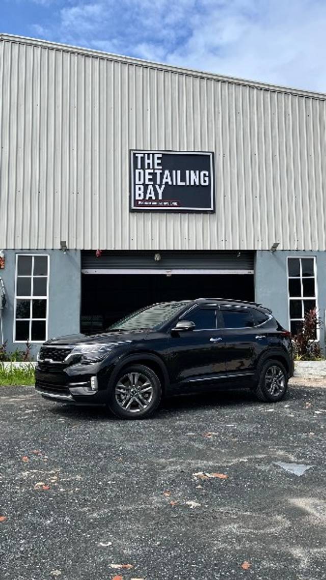 https://images10.gaadi.com/usedgaadi-sellcar/UsedCar/d5d44ef7a/995bf944-0969-493a-8799-eac7f30d77d8.jpeg?imwidth=6400
