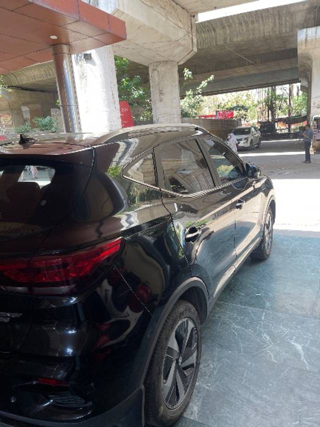 https://images10.gaadi.com/usedgaadi-sellcar/UsedCar/d5d4aa09a/ba3f4331-93af-4c2f-a56d-2e025ba7e8a4.jpg?imwidth=6401
