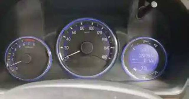 https://images10.gaadi.com/usedgaadi-sellcar/UsedCar/d5d7f49aa/a2b6d6e2-53c7-4201-83b6-3f590e471d2e.png?imwidth=6401