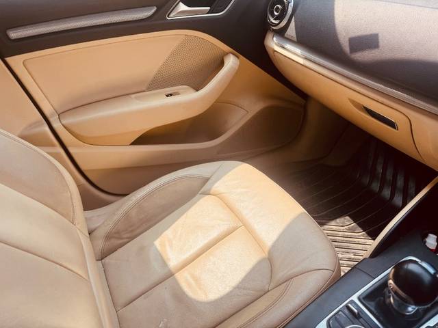 https://images10.gaadi.com/usedgaadi-sellcar/UsedCar/d5d88603a/71383652-9def-4ac5-b0f6-4474e7d633b4.jpeg?imwidth=6402