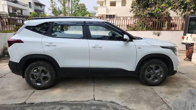 https://images10.gaadi.com/usedgaadi-sellcar/UsedCar/d5d95d8a-7064-47a3-8e46-fdb0aa81abc7/1a1dcfda-35ac-4aab-b5a8-47220295c86b.jpg?imwidth=6401