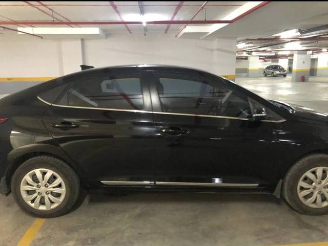 https://images10.gaadi.com/usedgaadi-sellcar/UsedCar/d5d95f81a/a9483485-1f82-4c7b-aed5-280470ee2905.jpg?imwidth=6401