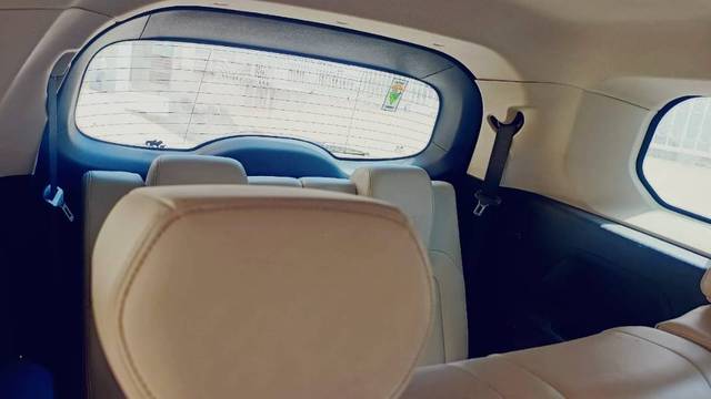 https://images10.gaadi.com/usedgaadi-sellcar/UsedCar/d5d9c8bda/7262f9bd-f89e-4653-8258-146dbbdeadf6.jpg?imwidth=6402