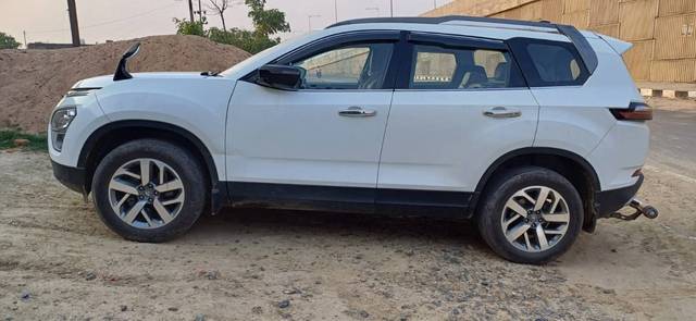 https://images10.gaadi.com/usedgaadi-sellcar/UsedCar/d5d9c8bda/81375290-ba0b-43aa-98fb-58332910ad00.jpg?imwidth=6401
