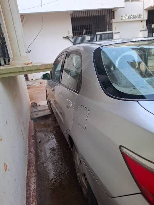 https://images10.gaadi.com/usedgaadi-sellcar/UsedCar/d5da412aa/b760fe9a-8fea-4736-9bd8-dd91bd809052.jpg?imwidth=6401