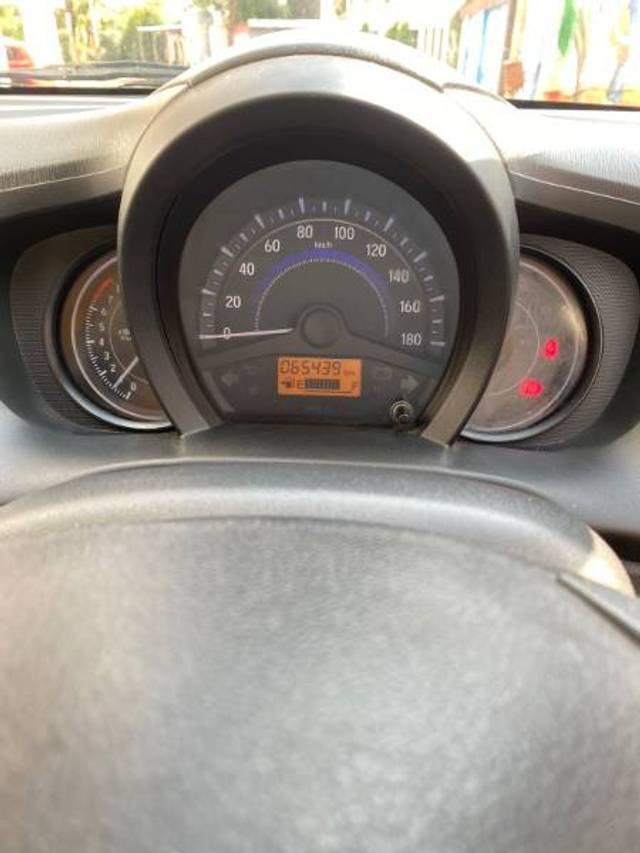 https://images10.gaadi.com/usedgaadi-sellcar/UsedCar/d5da79c0a/9d3f8af9-ab28-4d84-ade1-2232f4ee4481.jpg?imwidth=6401