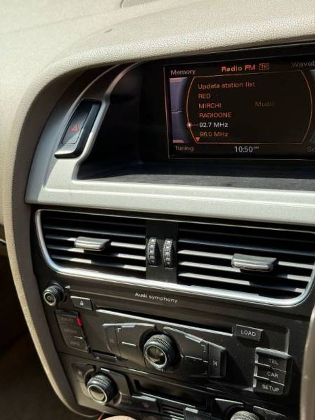 https://images10.gaadi.com/usedgaadi-sellcar/UsedCar/d5dacb8ea/4b7688fc-c2be-464b-89a2-7549f79fc950.jpg?imwidth=6402