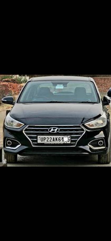 Hyundai Verna CRDi 1.4 EX