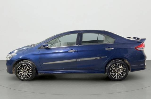 https://images10.gaadi.com/usedgaadi-sellcar/UsedCar/d5dd24bea/6a8c043a-f154-4ae6-ab4f-304106134e70.jpeg?imwidth=6400