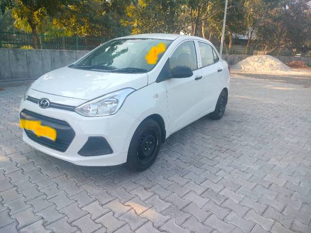 https://images10.gaadi.com/usedgaadi-sellcar/UsedCar/d5dd8d7e-72cf-4e3c-9499-38ca13c03739/5b549e31-ccb5-4a66-bbd7-9778fa6de9eb.jpg?imwidth=6400