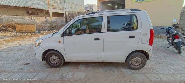 https://images10.gaadi.com/usedgaadi-sellcar/UsedCar/d5dfbf52a/a839525f-ed10-4723-a89b-c061dfda3038.jpg?imwidth=6402