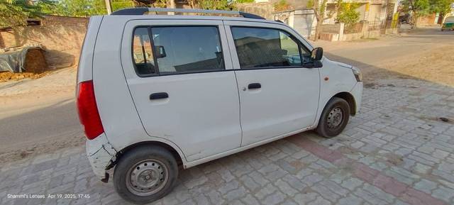 https://images10.gaadi.com/usedgaadi-sellcar/UsedCar/d5dfbf52a/ee3ec7ec-38d3-41ae-894a-1a60b49e9b15.jpg?imwidth=6400