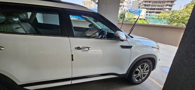 https://images10.gaadi.com/usedgaadi-sellcar/UsedCar/d5dff446a/769568de-89ec-44e9-a5c1-d6942e58d4f0.jpeg?imwidth=6401