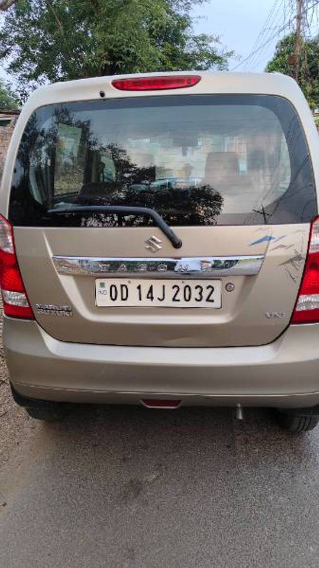 https://images10.gaadi.com/usedgaadi-sellcar/UsedCar/d5e096cea/53f717b4-e805-43aa-a6b0-f1a3f326d386.jpg?imwidth=6401