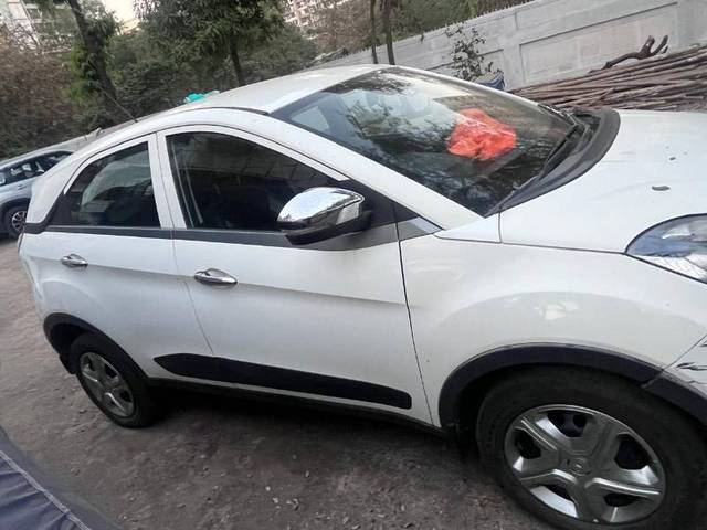 https://images10.gaadi.com/usedgaadi-sellcar/UsedCar/d5e10236a/6cbae23f-adb2-4485-82fb-02b0ce41b190.jpg?imwidth=6400
