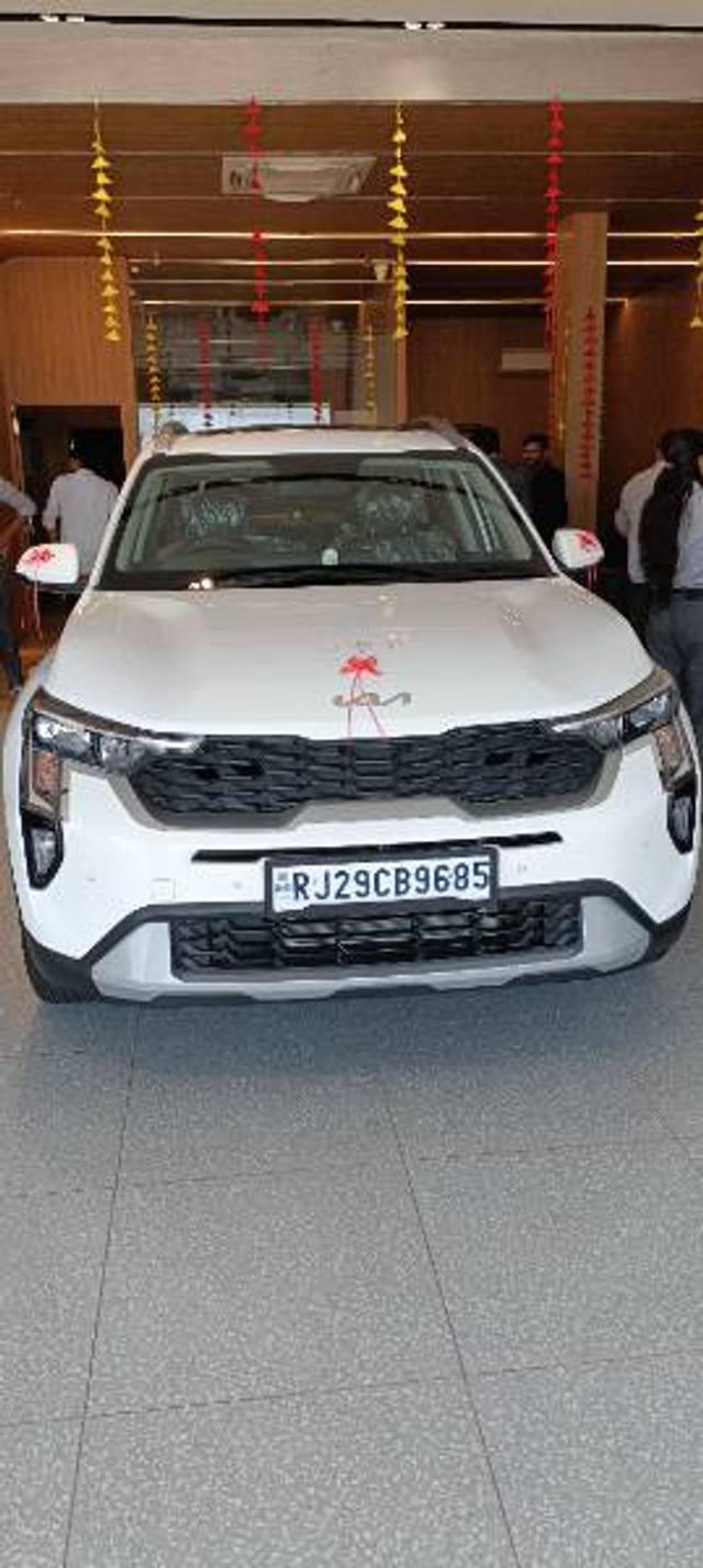 https://images10.gaadi.com/usedgaadi-sellcar/UsedCar/d5e1badca/dd5716cd-33fc-4158-955c-bf659c8914be.jpg?imwidth=6400