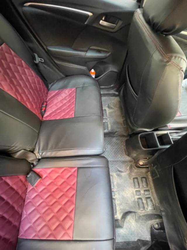 https://images10.gaadi.com/usedgaadi-sellcar/UsedCar/d5e2076ea/7766434a-58d2-4cd8-901a-a82ef024feff.jpeg?imwidth=6400