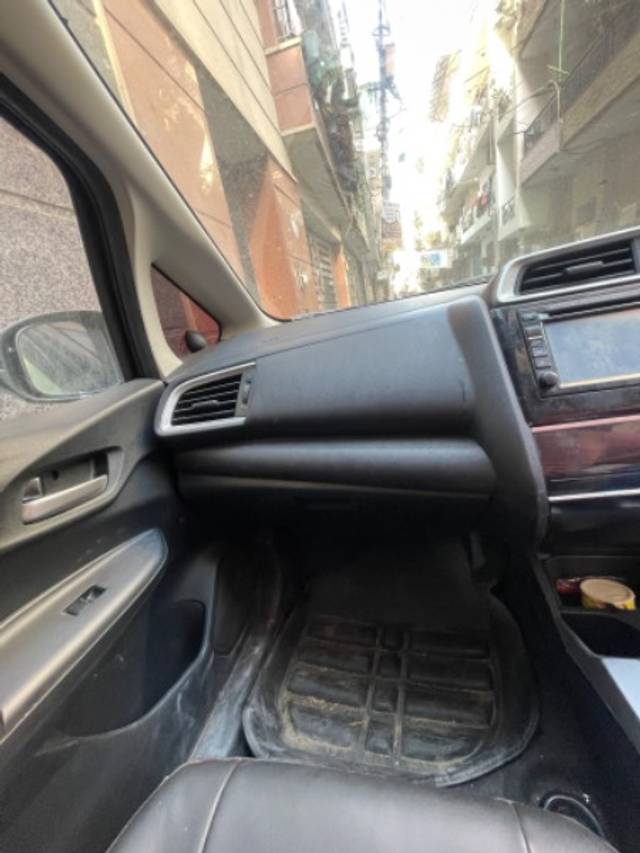 https://images10.gaadi.com/usedgaadi-sellcar/UsedCar/d5e2076ea/a26a845c-2add-4b45-ba89-f2b67686d90b.jpeg?imwidth=6402