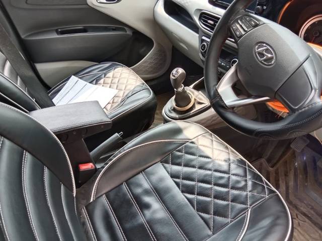 https://images10.gaadi.com/usedgaadi-sellcar/UsedCar/d5e41659a/becfeeb7-c470-41b0-afc0-2d673186b4cf.jpeg?imwidth=6402