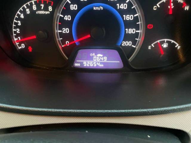 https://images10.gaadi.com/usedgaadi-sellcar/UsedCar/d5e5faf5a/faa4dd6a-0c73-42cc-96fa-a358d9ad0e3b.jpg?imwidth=6402