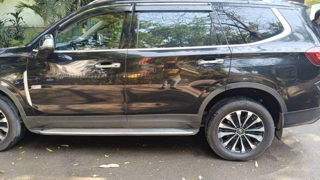 https://images10.gaadi.com/usedgaadi-sellcar/UsedCar/d5e803c2a/7adb87c7-79b1-4645-94d3-6aa7ee4200b2.jpeg?imwidth=6401