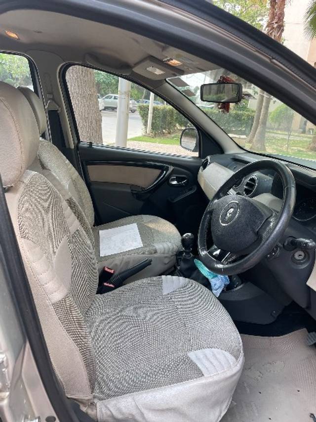 https://images10.gaadi.com/usedgaadi-sellcar/UsedCar/d5e995c4a/6200ec37-0ebe-40c1-9524-4637e3b7d9e7.jpeg?imwidth=6401