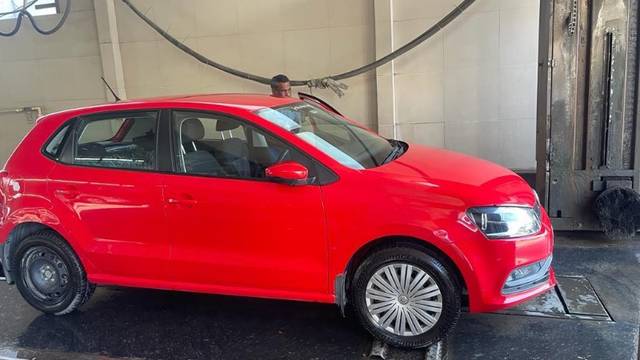 https://images10.gaadi.com/usedgaadi-sellcar/UsedCar/d5e9dc0fa/b5ac3113-9876-4f4d-803a-4fc3590e7844.jpeg?imwidth=6400