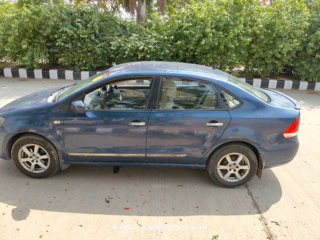 https://images10.gaadi.com/usedgaadi-sellcar/UsedCar/d5eb00b5a/083c53b2-e1e0-4aee-bf1b-430bc8753f10.jpg?imwidth=6402
