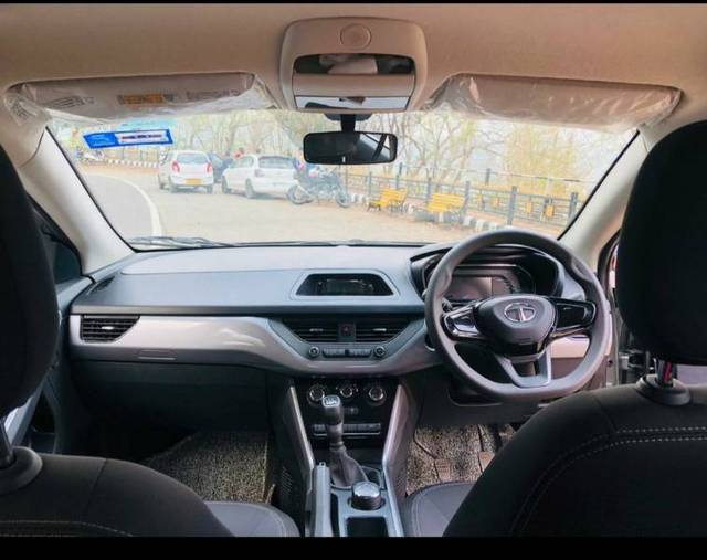 https://images10.gaadi.com/usedgaadi-sellcar/UsedCar/d5eb3ae6a/cc1ae3cb-9daa-439b-b080-6610f4eadd5c.jpg?imwidth=6402