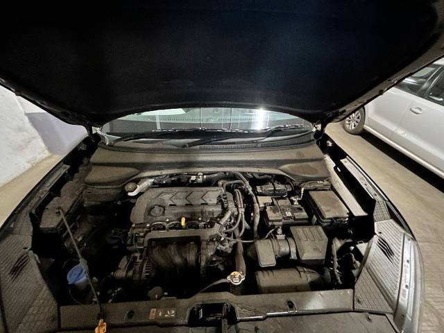 https://images10.gaadi.com/usedgaadi-sellcar/UsedCar/d5ebb2e5a/6459d276-277a-443c-ba25-c756ddf64f32.jpeg?imwidth=6401