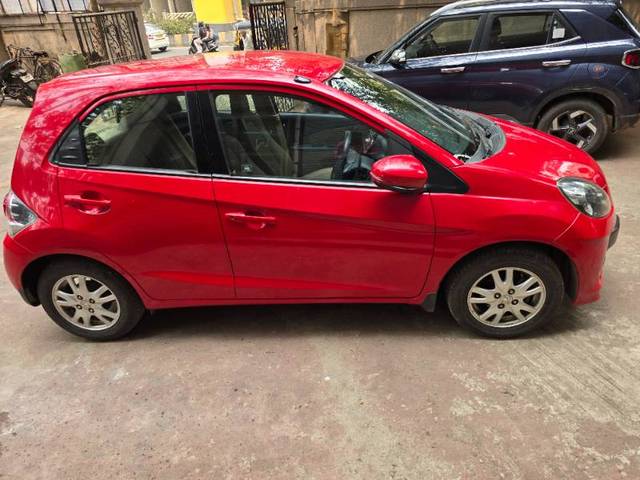 https://images10.gaadi.com/usedgaadi-sellcar/UsedCar/d5edebd7a/fe7d8977-53c3-4821-995a-5b5a474a2dc5.jpg?imwidth=6401