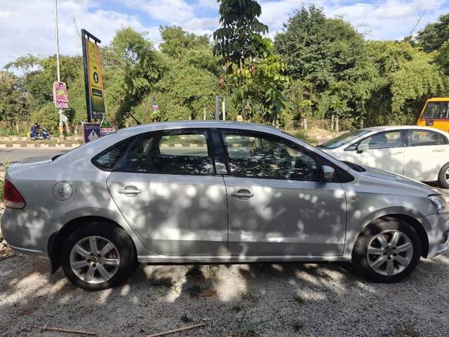 https://images10.gaadi.com/usedgaadi-sellcar/UsedCar/d5edfd32a/31c3c1f5-625c-467a-bfa0-8b98a6663ba7.jpg?imwidth=6400