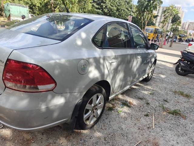 https://images10.gaadi.com/usedgaadi-sellcar/UsedCar/d5edfd32a/34755fef-ab52-47c0-99c5-d914f8bddf89.jpg?imwidth=6401