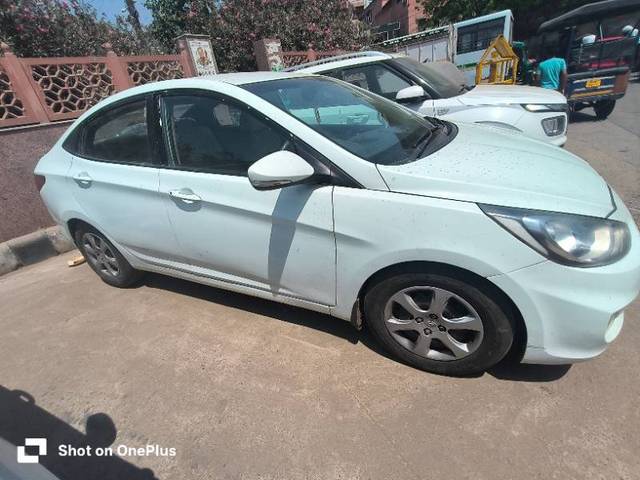 https://images10.gaadi.com/usedgaadi-sellcar/UsedCar/d5ef2d23a/199ec0d1-d878-4de9-b5a3-4a6a46b1bfad.jpg?imwidth=6402