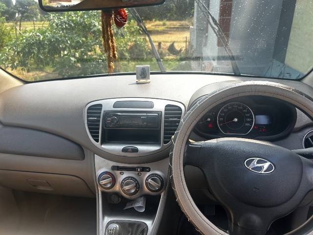 https://images10.gaadi.com/usedgaadi-sellcar/UsedCar/d5ef7675a/0f6fc663-7db5-49dc-a7c8-fa57059a48ae.jpeg?imwidth=6402
